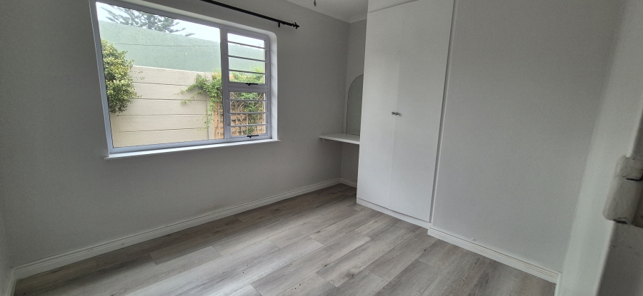 To Let 3 Bedroom Property for Rent in Waves Edge Western Cape